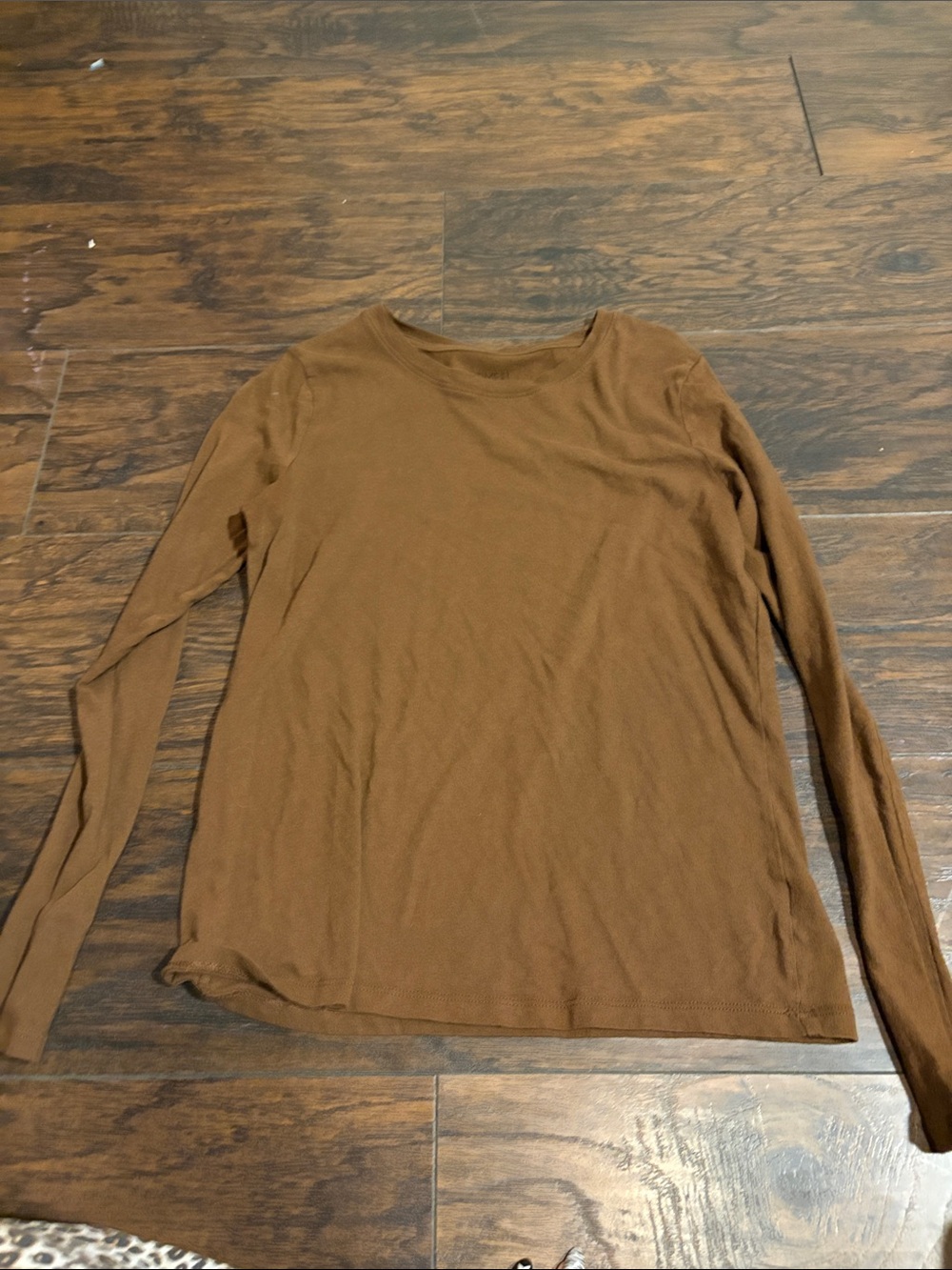 Time and Tru Brown Long Sleeve Crewneck Tee